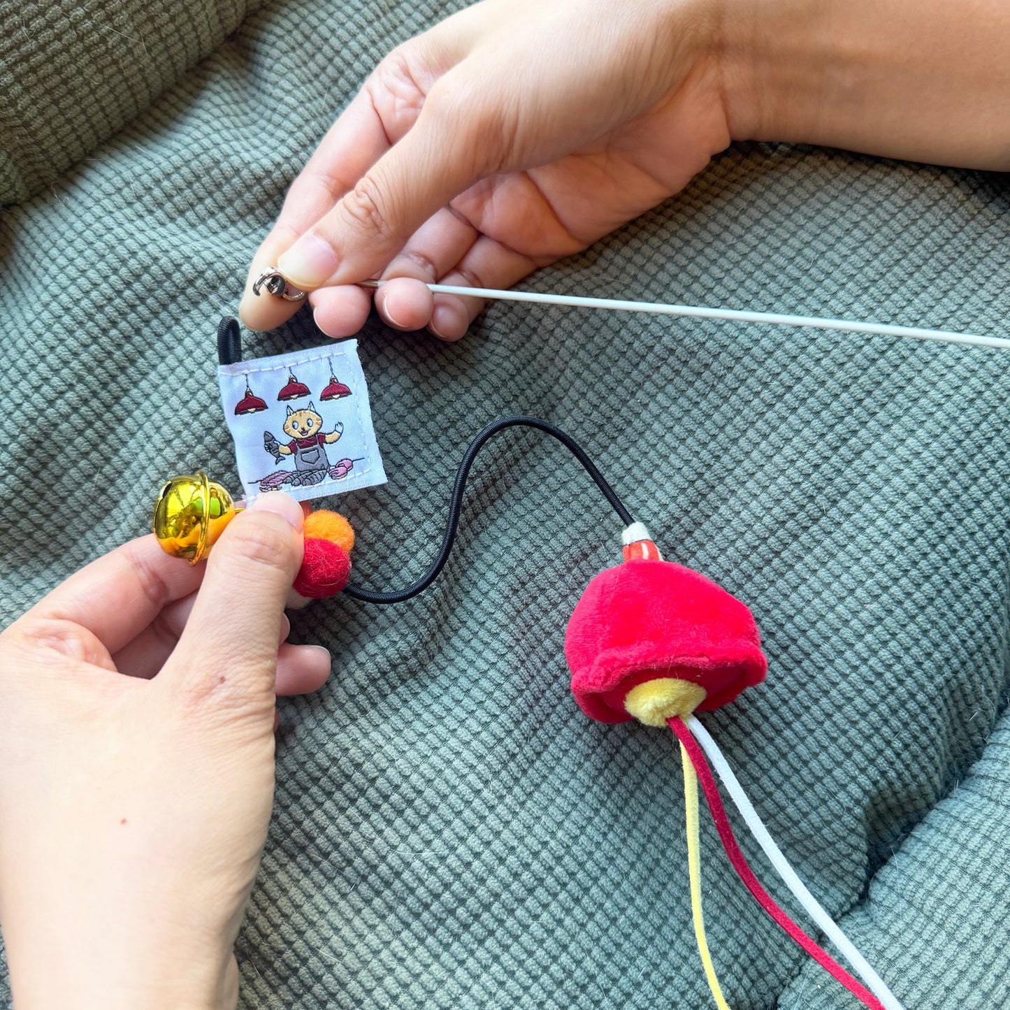 Meow² | 紅色街市燈逗貓棒替換件
